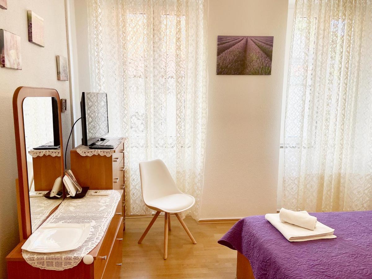 Zora Old Town Apartment *